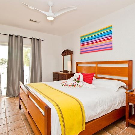 Banyan Bay Suites 圣佩德罗 外观 照片