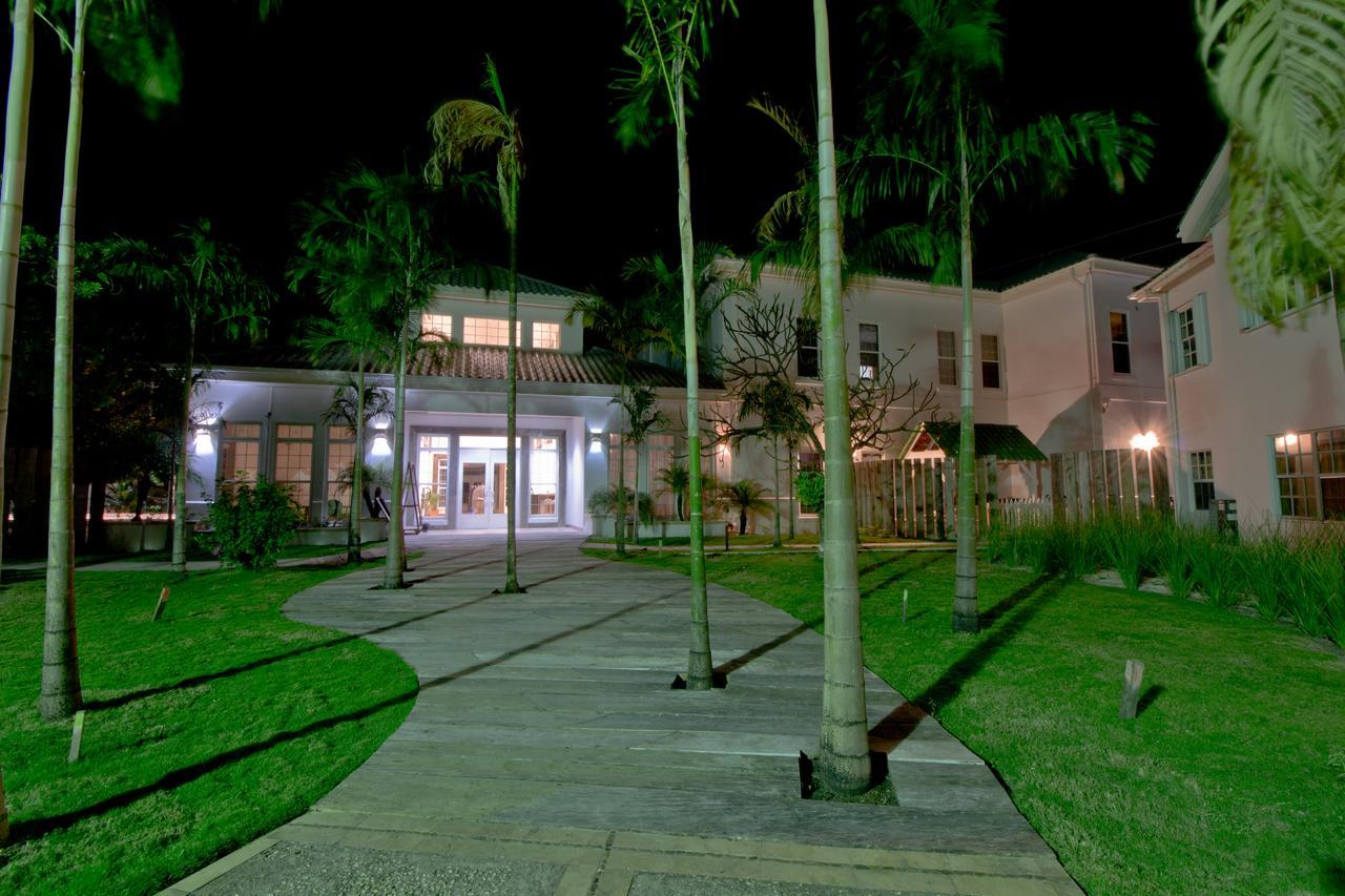 Banyan Bay Suites 圣佩德罗 外观 照片